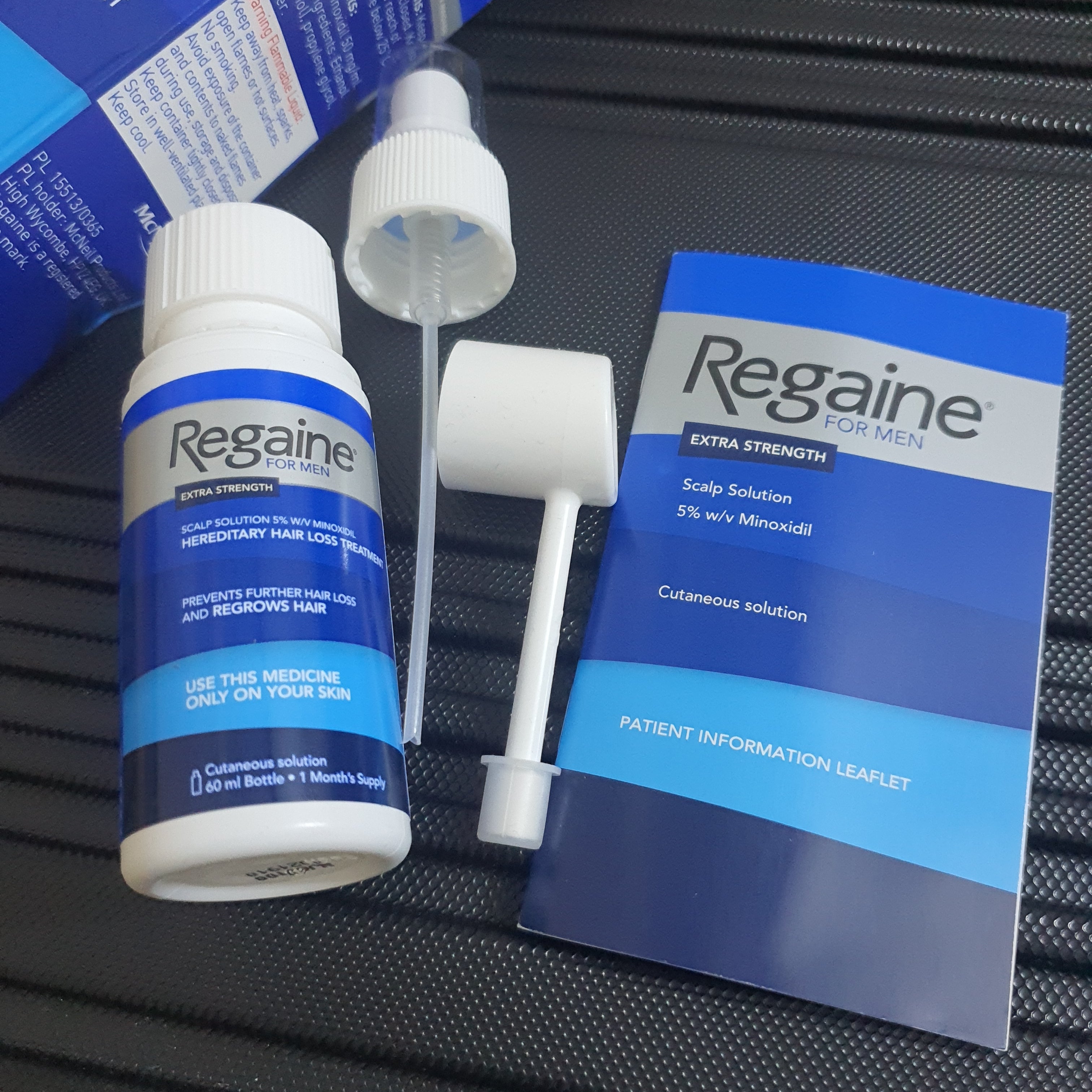 Regaine for Men Extra Strength Scalp Solution 5% W/V Minoxidil - 3 Months Supply

روجين البخاخ 3 علب مينوكسديل البخاخ مينوكسيديل ريجين